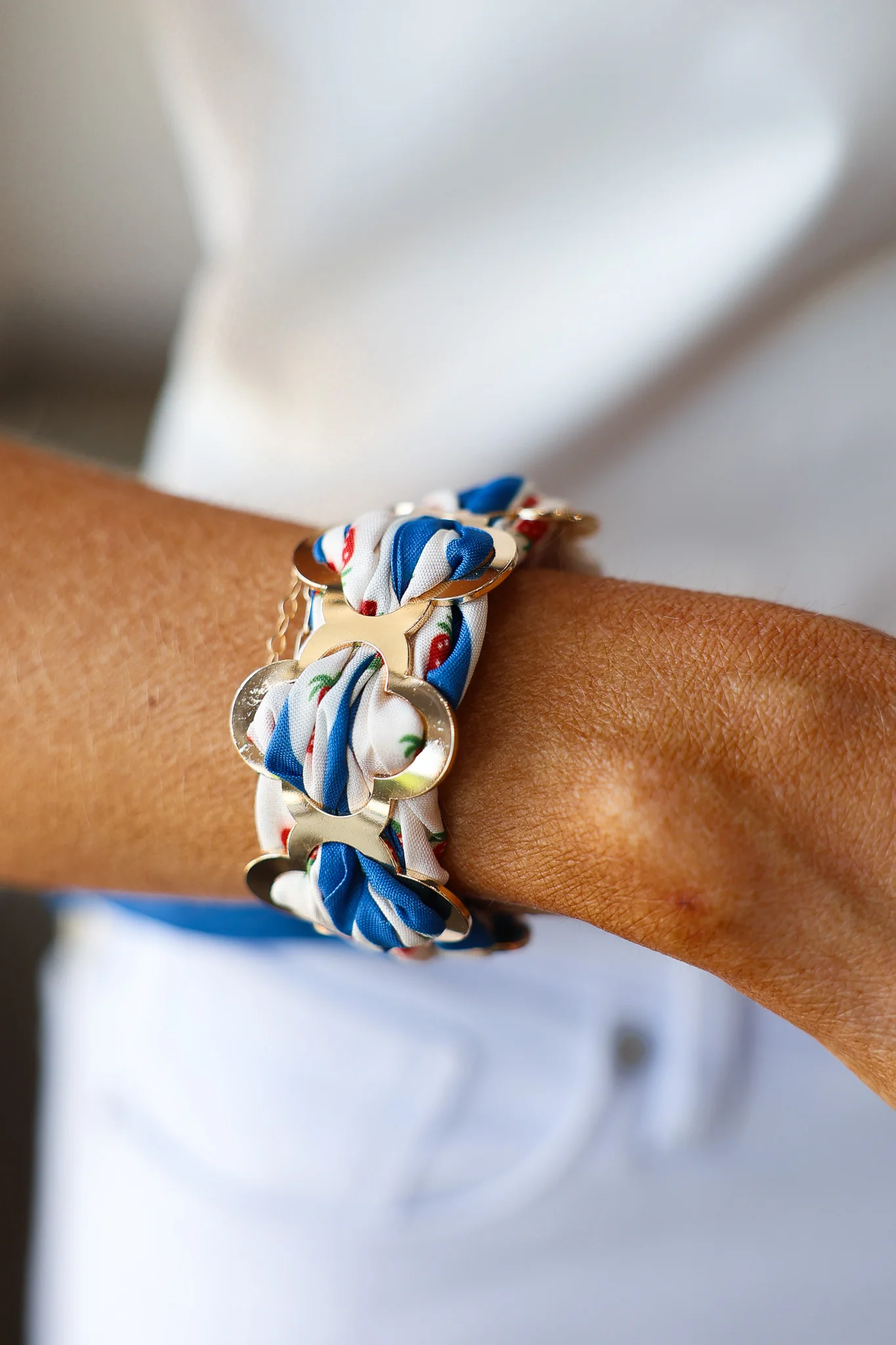 Scarf Bracelet - Strawberry - Image 3