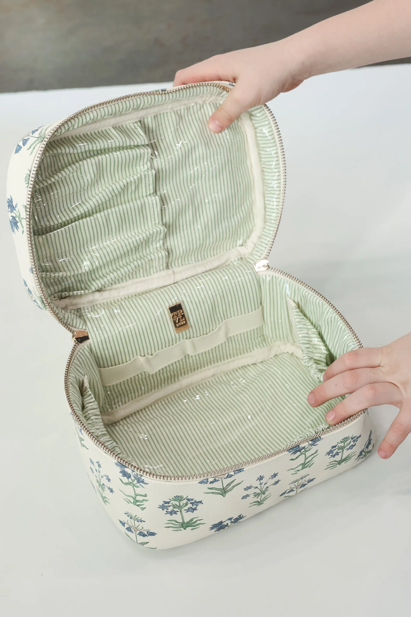 Luxe Cosmetic Case - Provence - Image 3