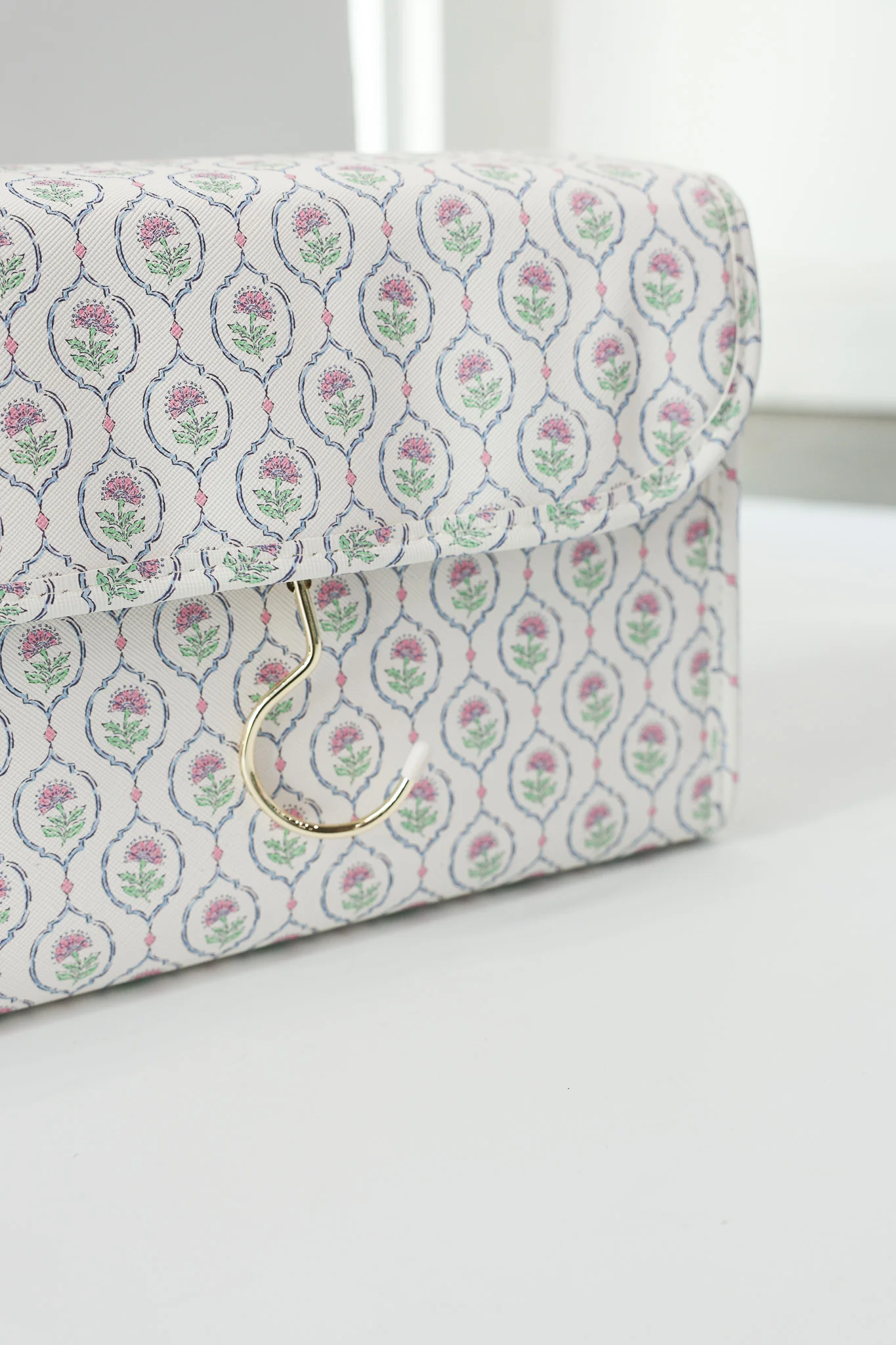 Luxe Hanging Toiletry Bag - Antibes - Image 3