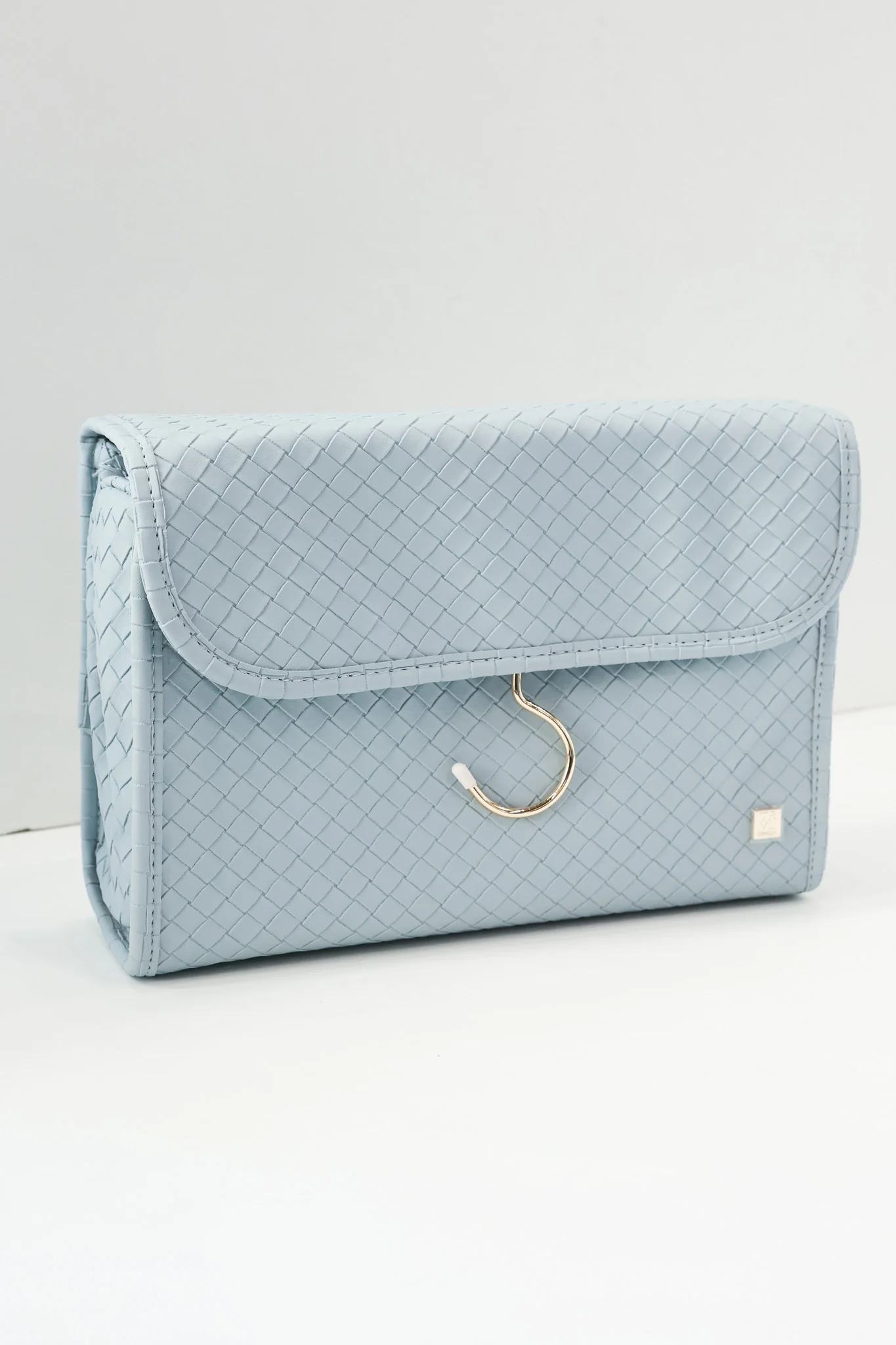 Luxe Hanging Toiletry Bag - Woven Surf