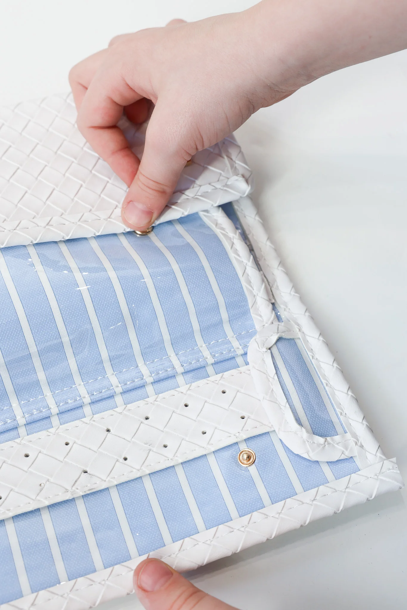 Luxe Jewelry Wallet - Woven Blanc - Image 5