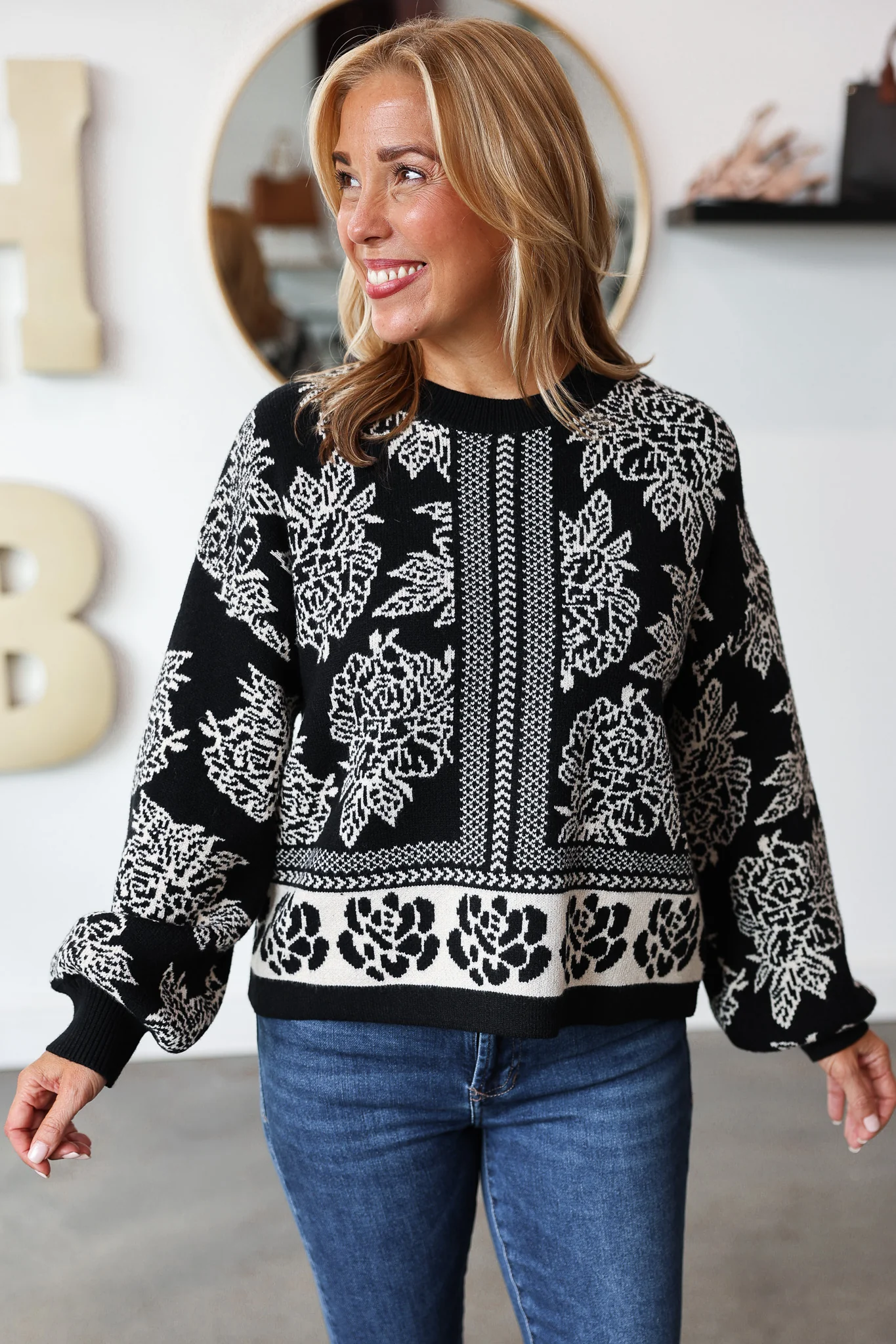 Printed Sweater - Black - Image 4