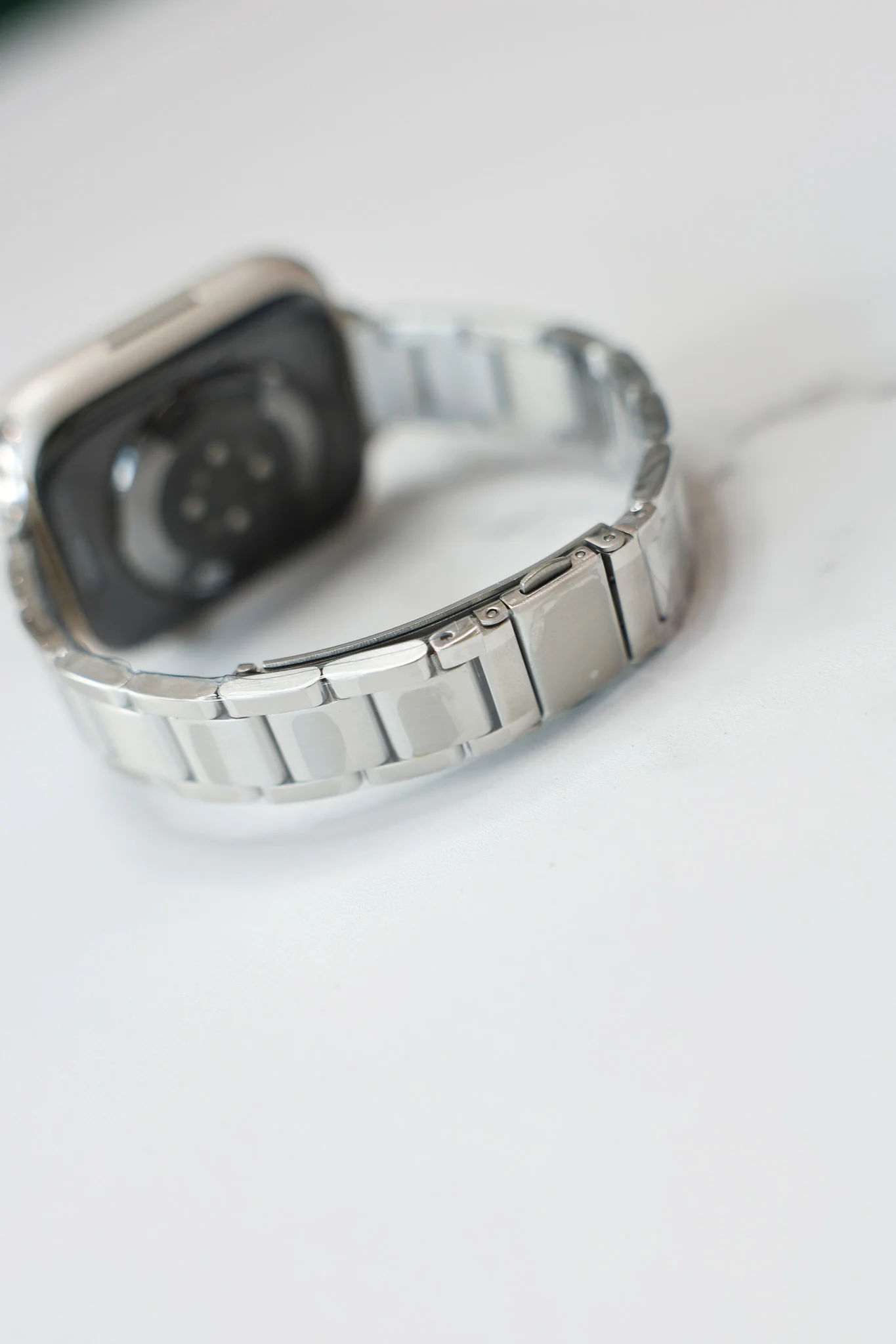 Slim Glazé Apple Watch Strap - Silver - Image 3