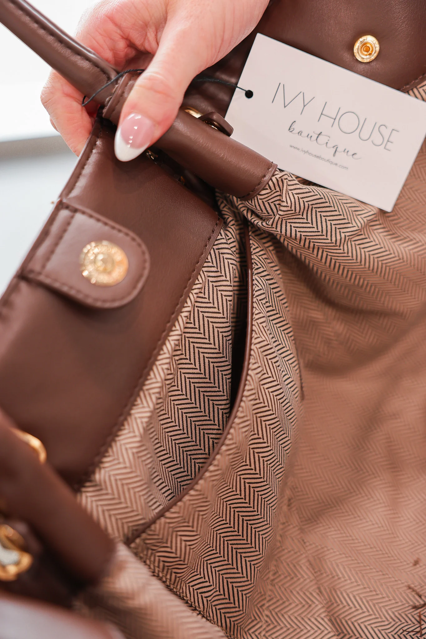Straw Tote Bag - Chocolate - Image 6