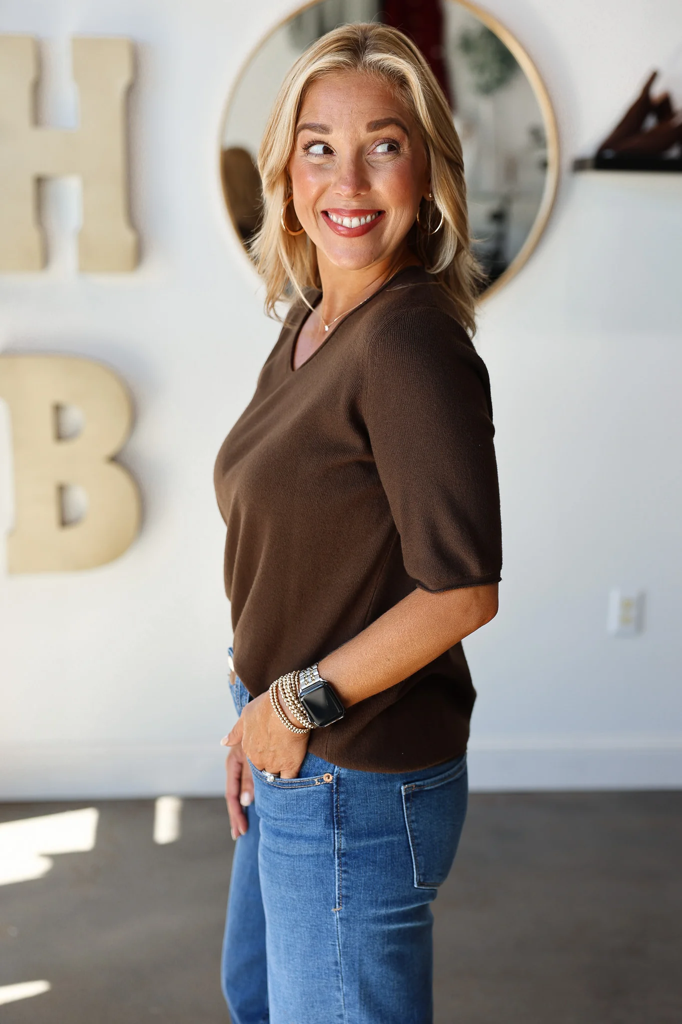 V Neck Short Sleeve Sweater - Brown - Image 3